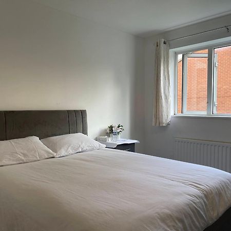 Homestays-Close To Coventry City And University I Free Parking I Wi-Fi Bagian luar foto