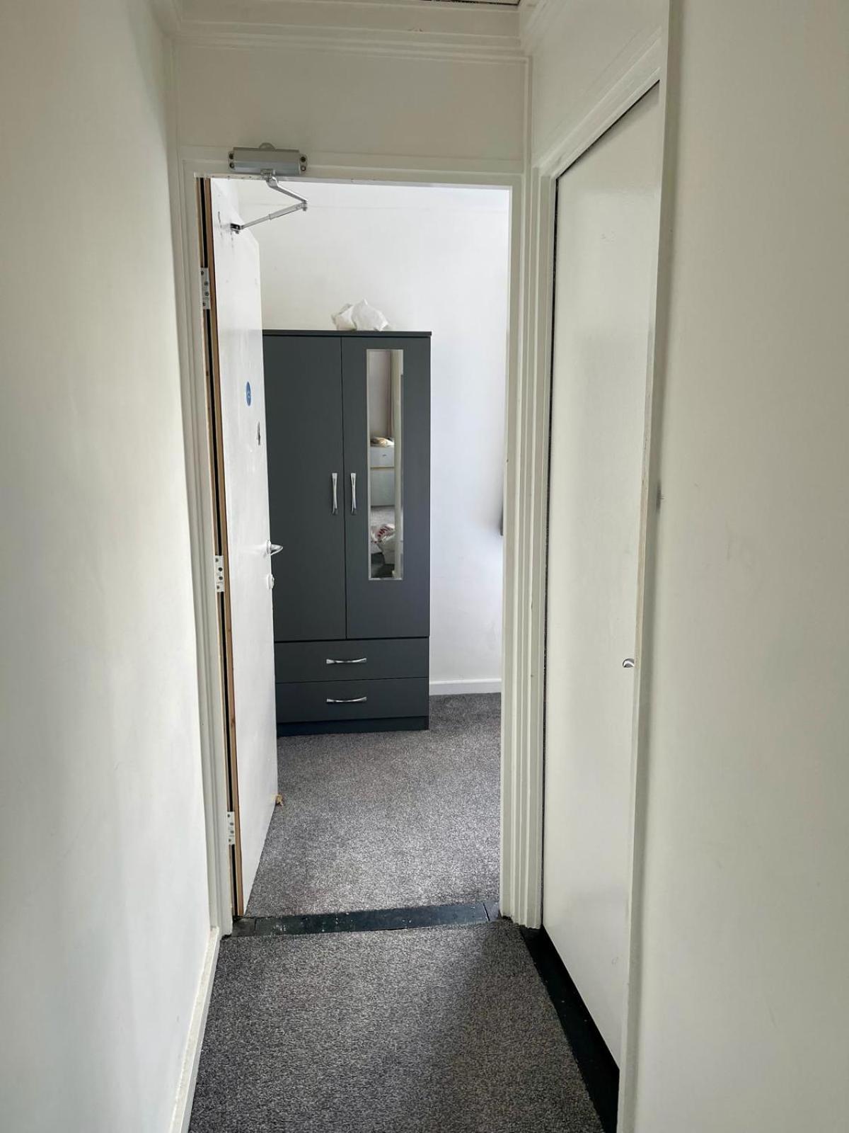 Homestays-Close To Coventry City And University I Free Parking I Wi-Fi Bagian luar foto