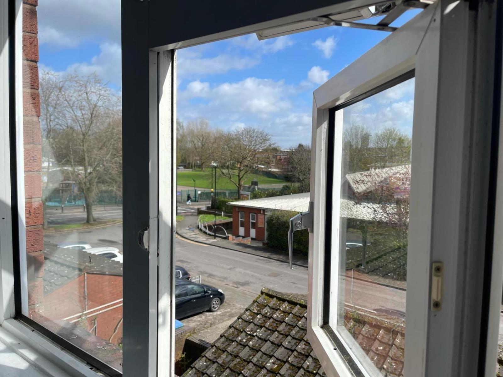 Homestays-Close To Coventry City And University I Free Parking I Wi-Fi Bagian luar foto