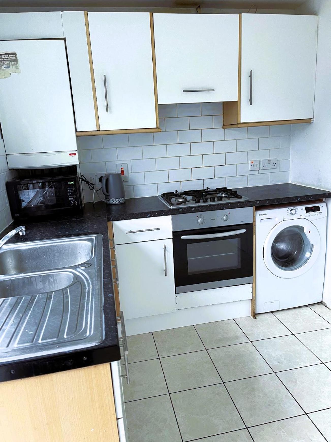 Homestays-Close To Coventry City And University I Free Parking I Wi-Fi Bagian luar foto